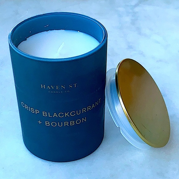 HAVEN STREET CANDLE “CRISP BLACKCURRANT + BOURBON” RICHLY SCENT NEW - Picture 2 of 3